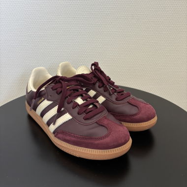 Adidas Samba Burgundy EUR 38