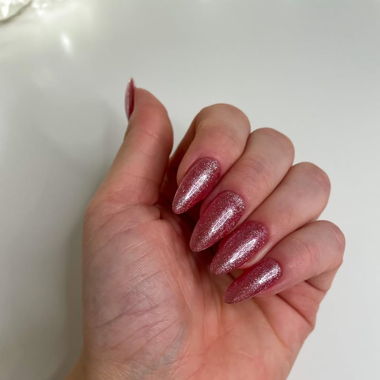  Press on nails