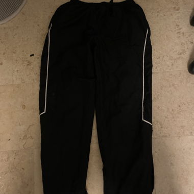 Schwarze Sporthose