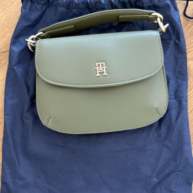 Sac bandoulière vert de Tommy Hilfiger