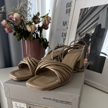 Kennel und Schmenger Heels