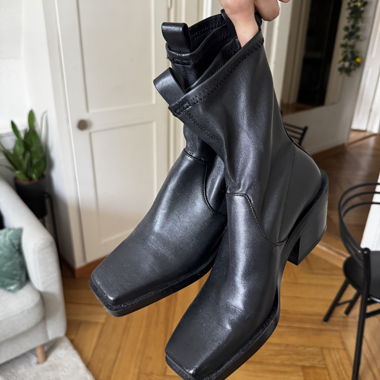 Bottines noires à talons