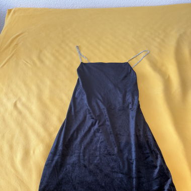 Schwarzes mini Kleid. 