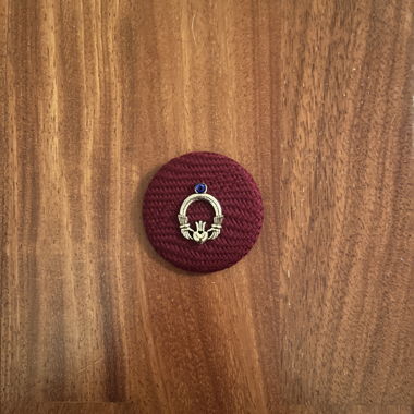 Broche en laine irlandaise