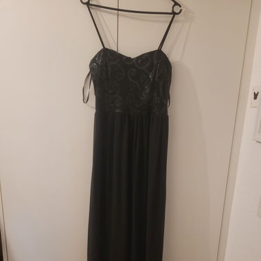 Abendkleid schwarz lang Gr. M Sisters Point