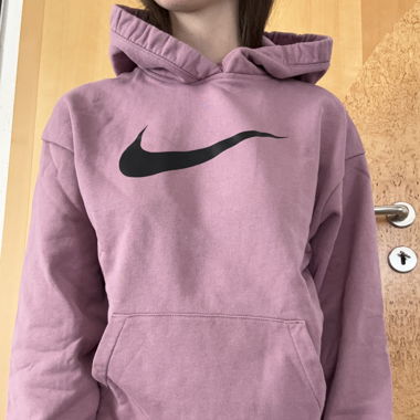 Nike- Hoodie Lila mit Swoosh
