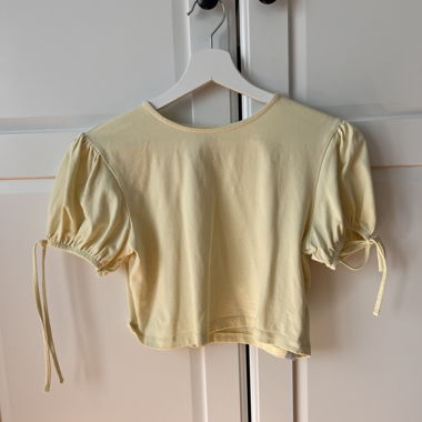 Shirt with puffarms