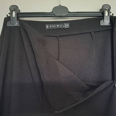 Schwarze Amisu Hose