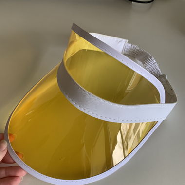 Gelber Sonnenschutz
