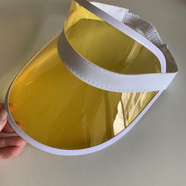Gelber Sonnenschutz