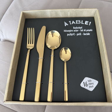 Golden Cutlery Set 16-piece NEW Sola