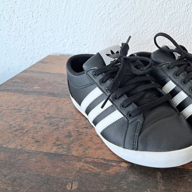 Adidas Sneakers