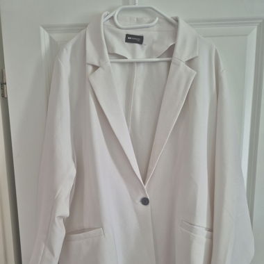 Blazer di Even and Odd Curvy in vendita