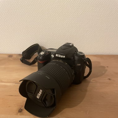 Nikon D90 avec objectif