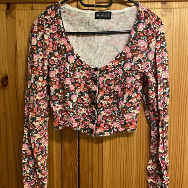 Cropped top with floral print