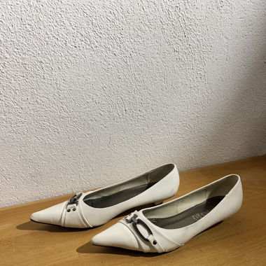 Talons blancs 