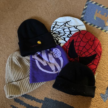 Lot de bonnets 