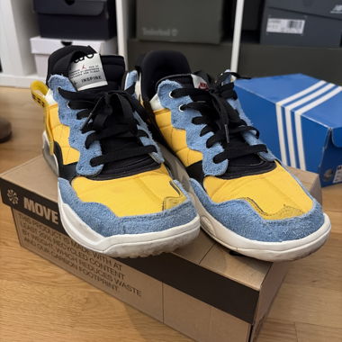 Nike Sneakers Blue/Yellow