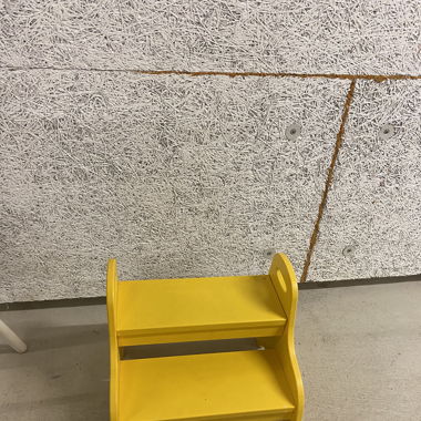 IKEA Tritthocker für Kinder, gelb