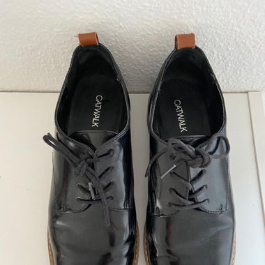 Lackschuhe (39)