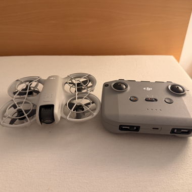 DJI NEO inkl Fernbedienung