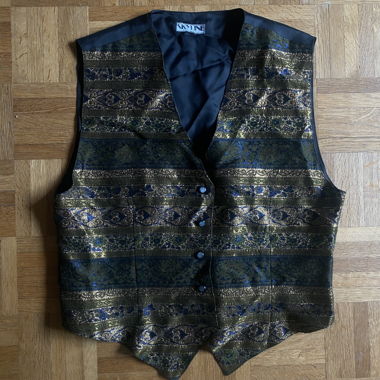 Golden Gilet