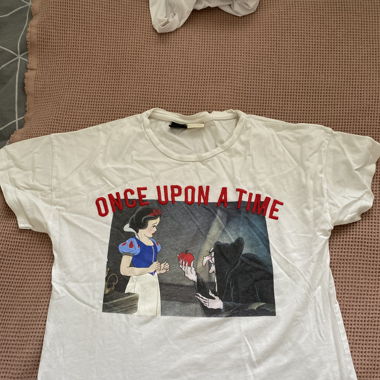 T-shirt blanche-neige