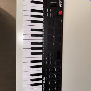 AKAI MPK mini plus