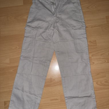 Graue Cargohose