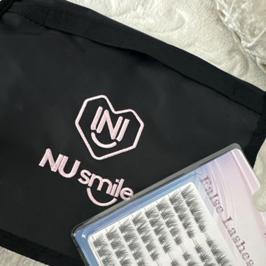 Schminktasche + Lashes