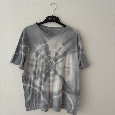 Blaues T-Shirt