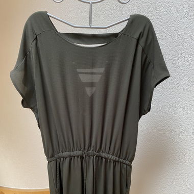 Robe kaki
