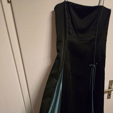 Langes, elegantes Abendkleid