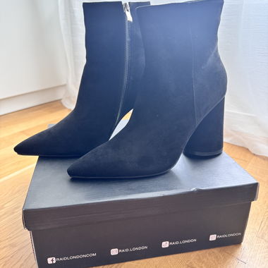 Schwarze Bottines RAID London