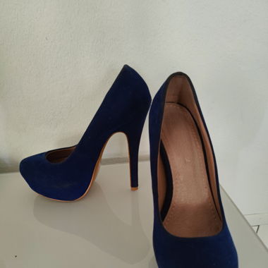 blaue Samtoptik Highheels