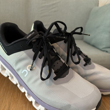 On Schuhe Cloudflow 4 