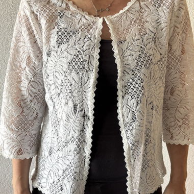 weisses Oberteil (Jacke)