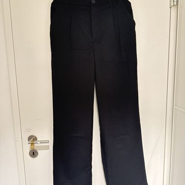 Bequeme schwarze Anzughose