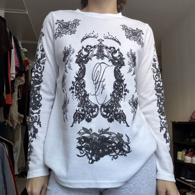 Weisser bedruckter Sweater