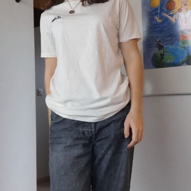 White T-shirt - embroidered Vespa