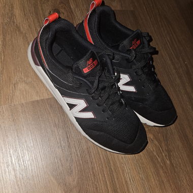 New Balance 009 Black Sneakers