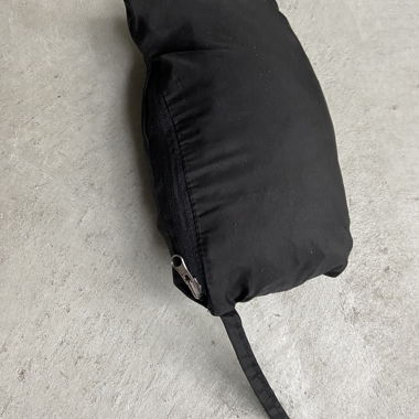 Windbreaker in a pocket black neuwertig