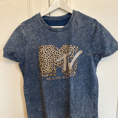 T-shirt look vintage