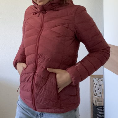 Bordeauxrote 46N Damen-Steppjacke 36