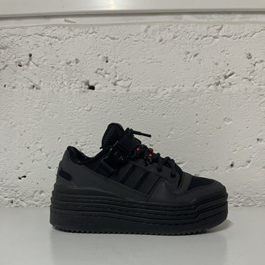 Adidas holographic nere