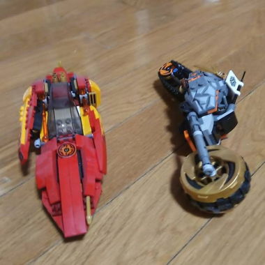 Set de deux véhicules LEGO NINJAGO