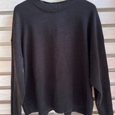 schwarzer/grauer Strickpullover