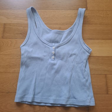 Blaues Top