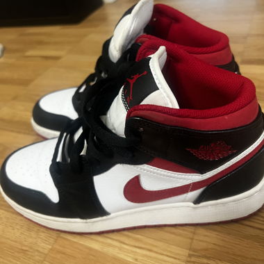 Air Jordan 1 High Sneakers