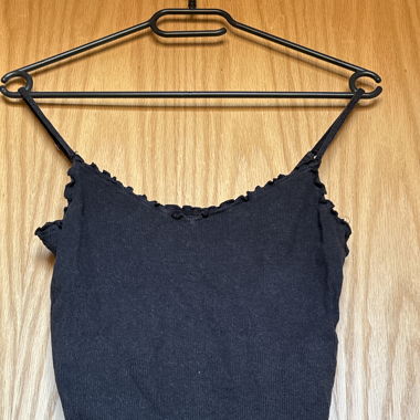 Schwarzes Top